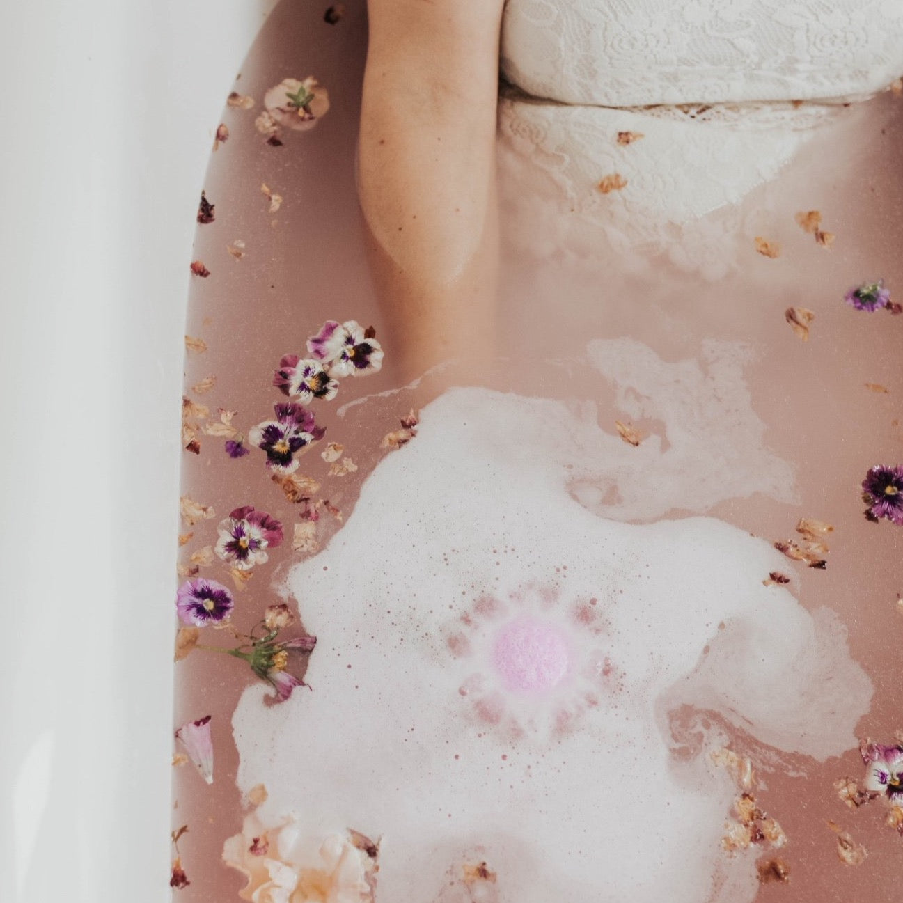 Teacher Bundle: One Bar + One Bath Bomb