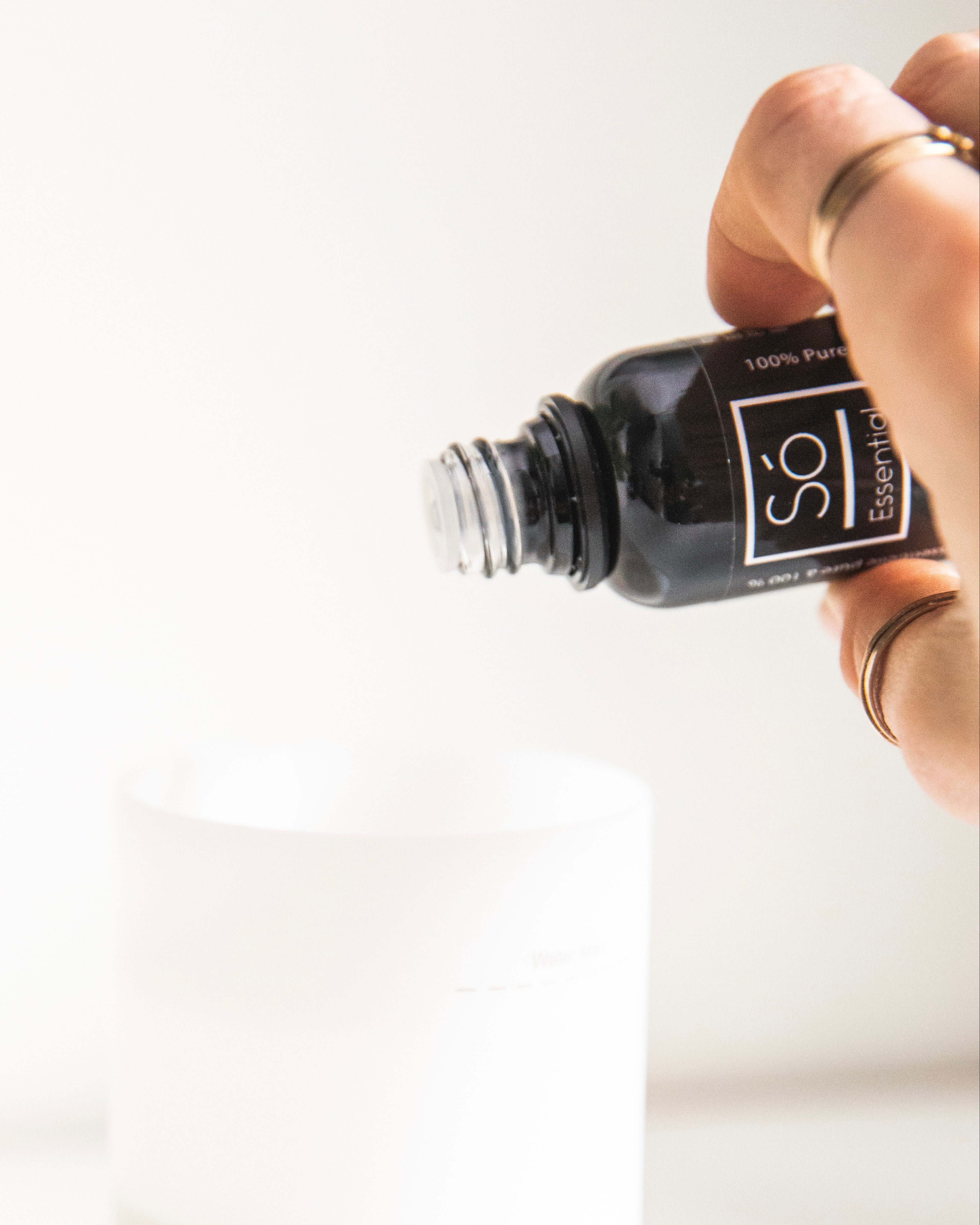 essential - 100% pure essential oil